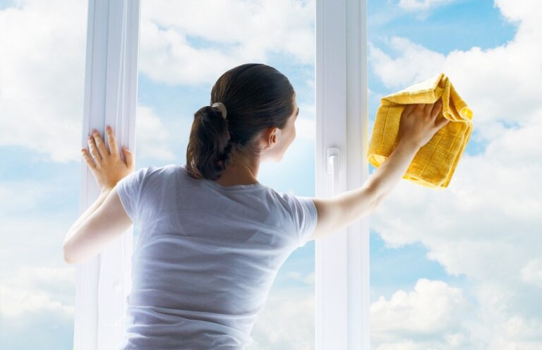 9 Tips to Keep Your Glass Surfaces Clean